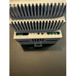 JUNG Strmforsyning til DIN skinne montage. 24V DC 1,5 A 