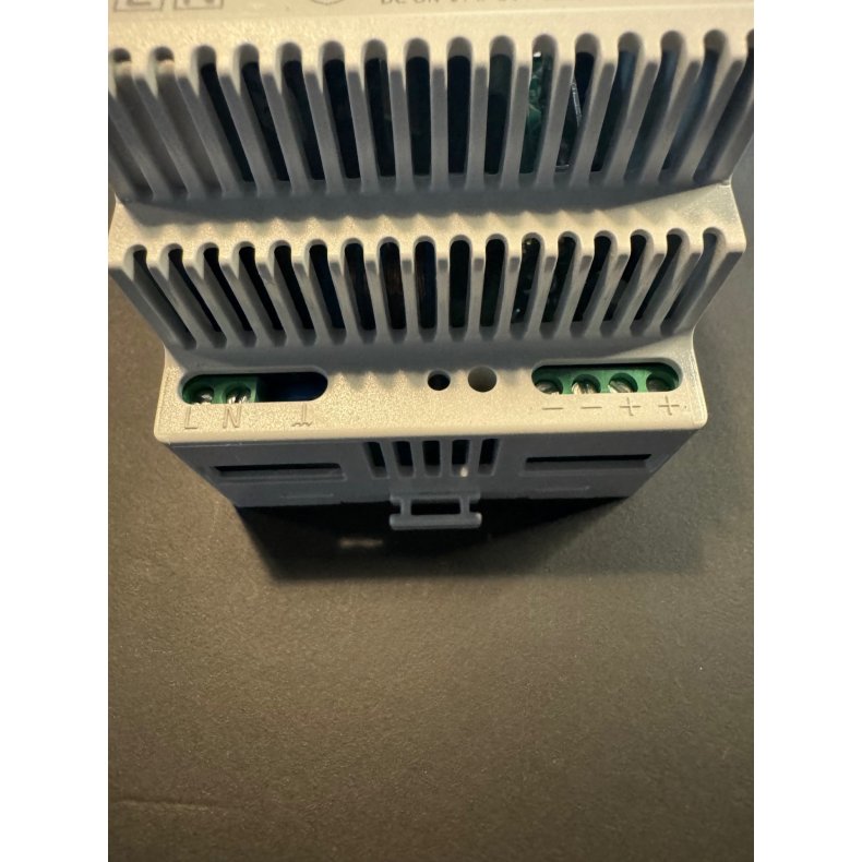 JUNG Strmforsyning til DIN skinne montage. 24V DC 1,5 A 